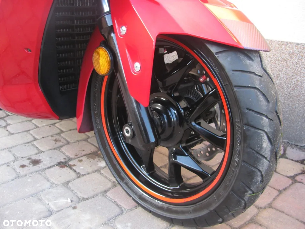 SYM CRUiSYM - 5