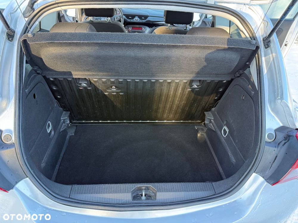 Opel Corsa 1.4 16V Cosmo - 14