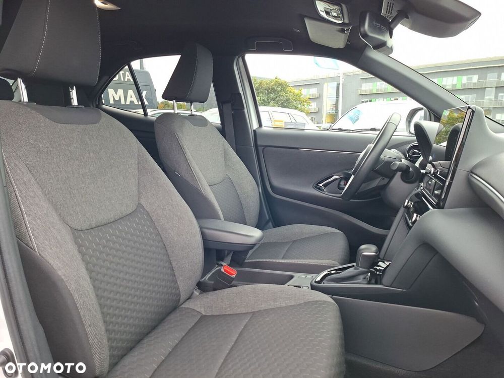 Toyota Yaris Cross Hybrid 1.5 Style - 17