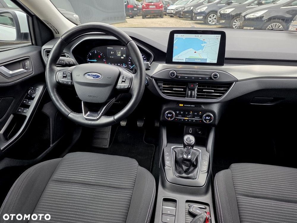 Ford Focus 2.0 TDCi Titanium ASS - 6