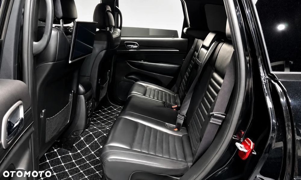 Jeep Grand Cherokee - 9