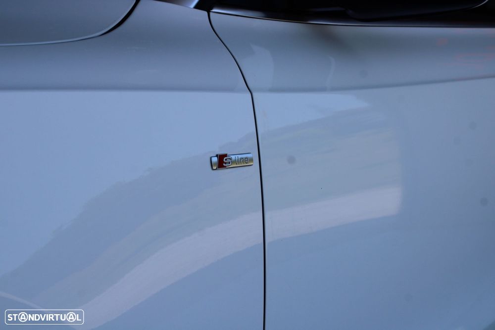 Audi A5 Cabrio 2.0 TDi S-line - 6