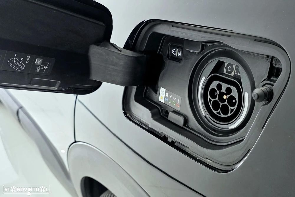 Peugeot 3008 1.6 Hybrid GT Pack e-EAT8 - 37