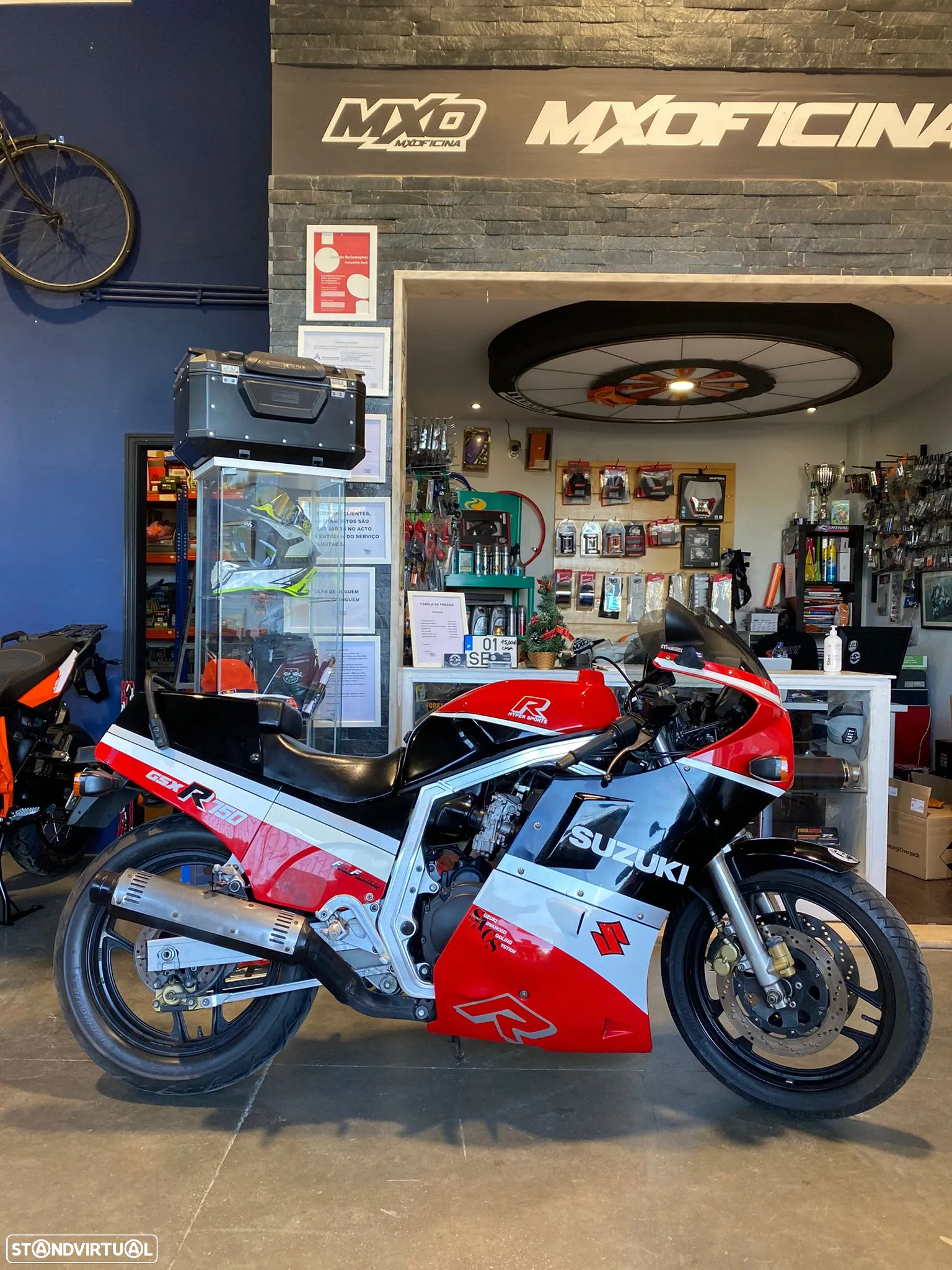 Suzuki GSX-R gsxr g - 11