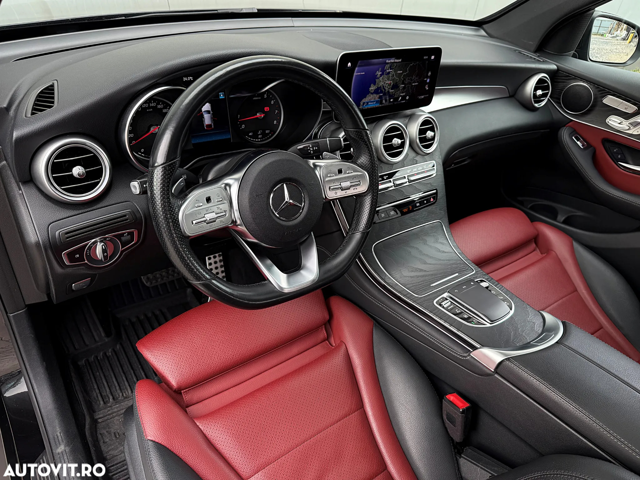 Mercedes-Benz GLC 300 4Matic 9G-TRONIC AMG Line - 10
