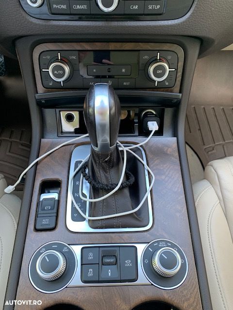 Volkswagen Touareg - 15