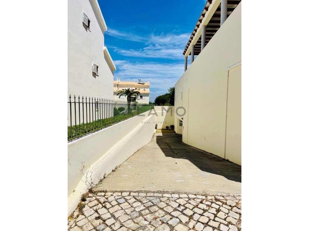 Aluguer de Espaço Self Storage / Arrecadação - 10€ m² - Grande imagem: 5/8