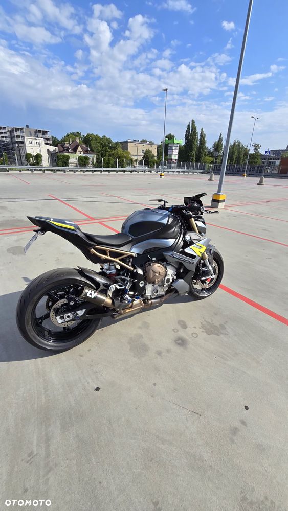 BMW S - 2