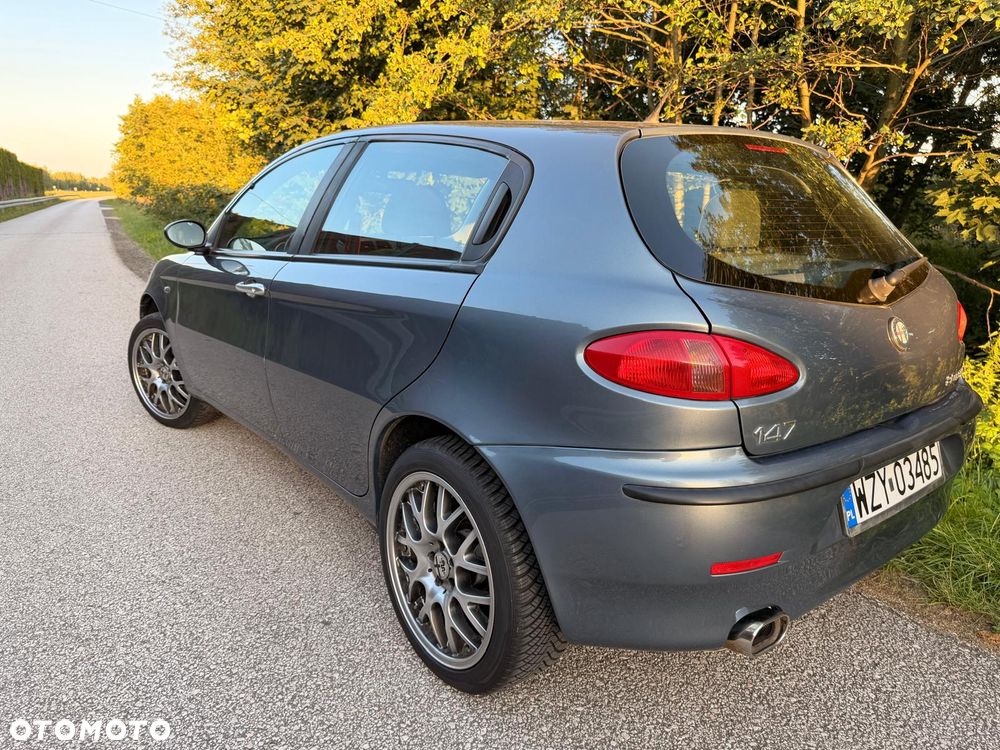 Alfa Romeo 147 - 32
