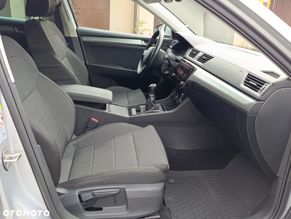 Skoda Superb 2.0 TDI Ambition - 14