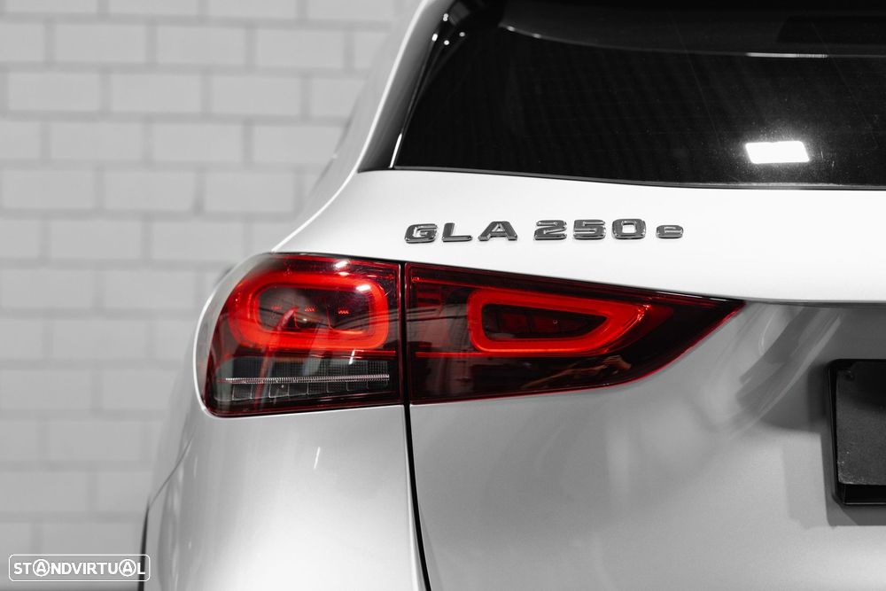 Mercedes-Benz GLA 250 e AMG Line - 44