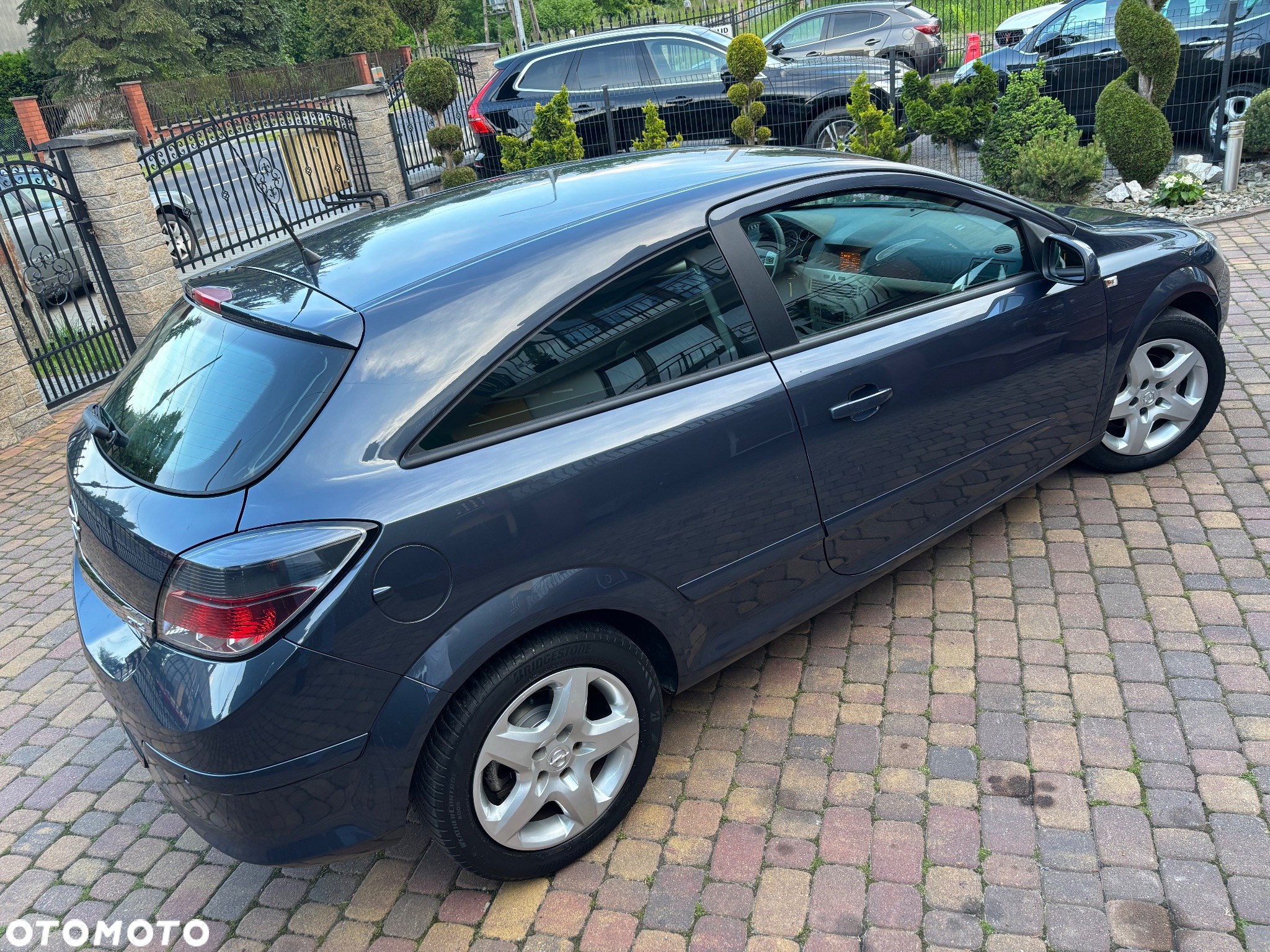 Opel Astra GTC 1.4 Cosmo - 26