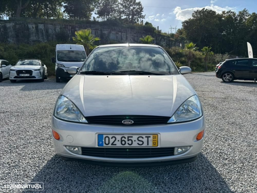 Ford Focus 1.4 Ambiente - 2