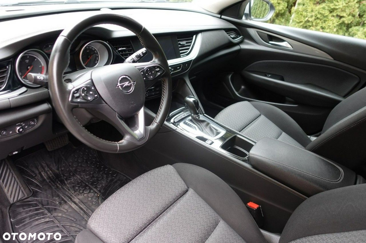Opel Insignia - 11