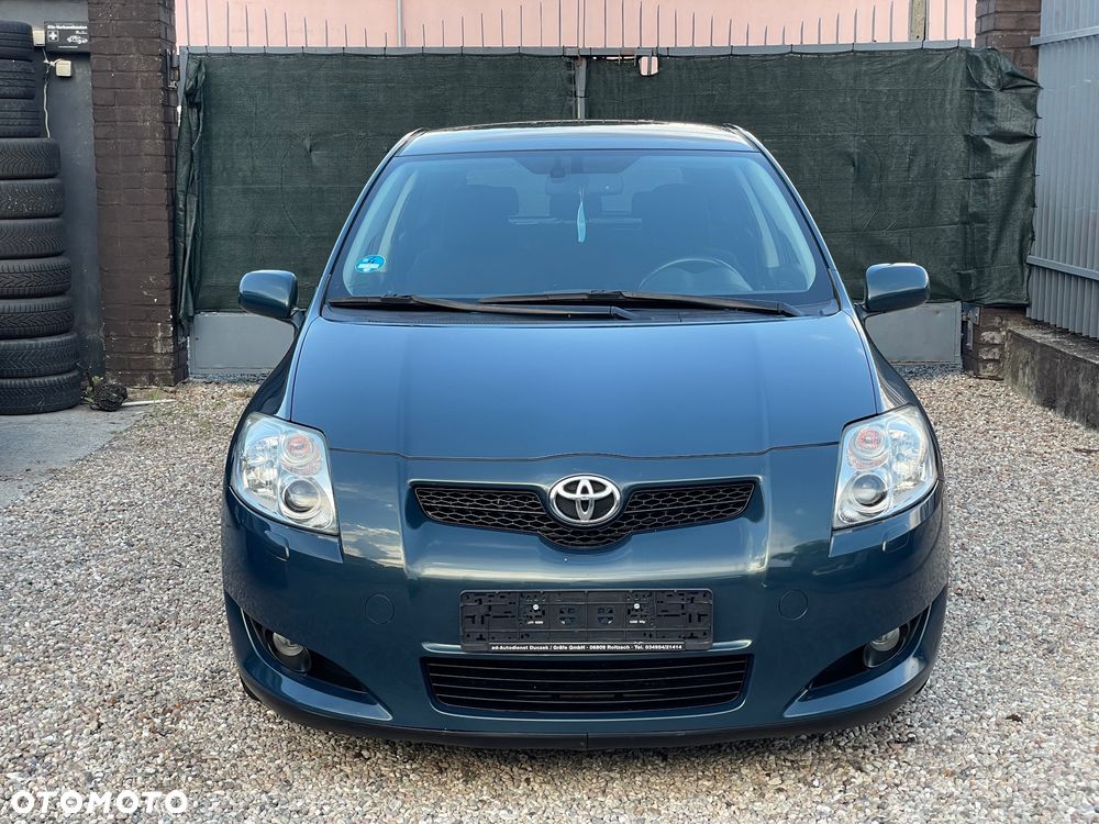 Toyota Auris 2.0 D-4D - 2
