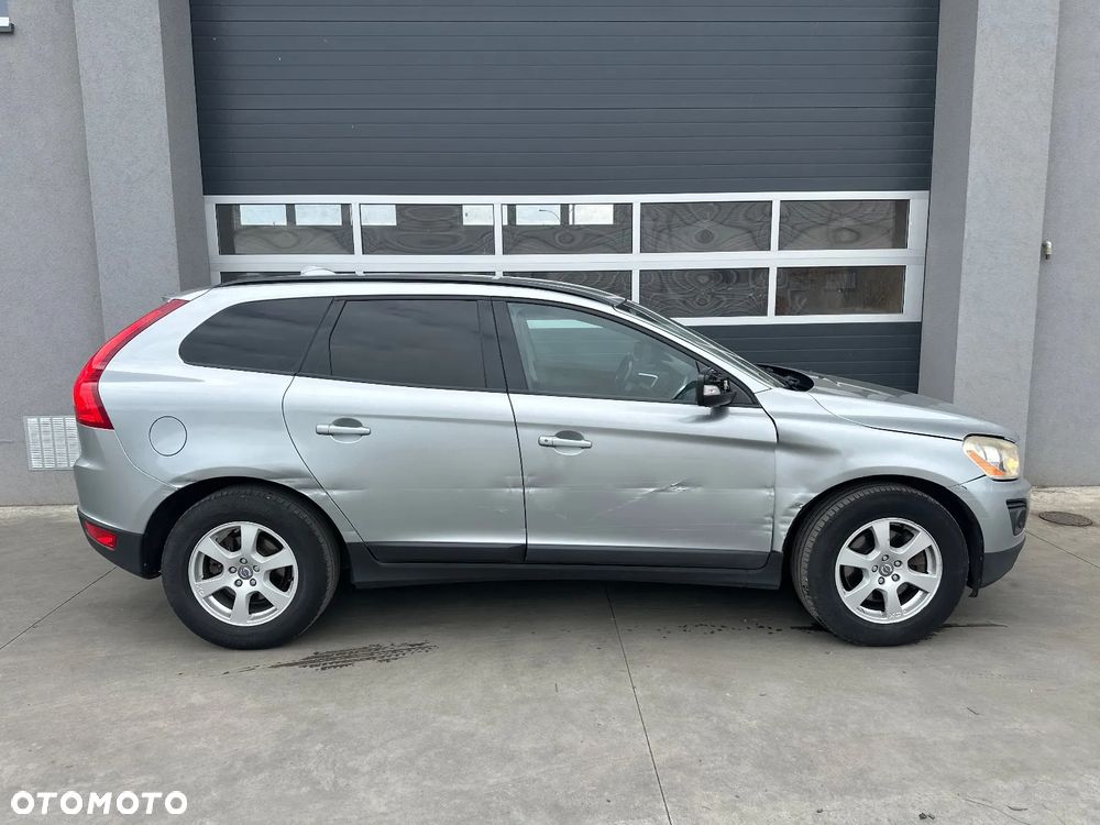 Volvo XC 60 D5 AWD Kinetic - 7
