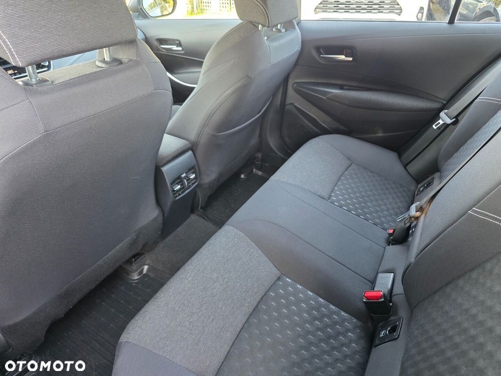 Toyota Corolla 1.8 Hybrid Comfort - 28