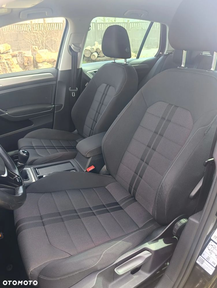 Volkswagen Golf 1.0 TSI BlueMotion Comfortline - 24