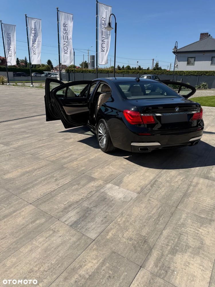 BMW Seria 7 740d xDrive - 10