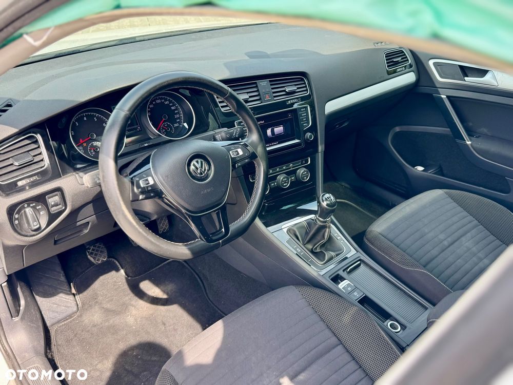 Volkswagen Golf 1.2 TSI BlueMotion Technology Cup - 16