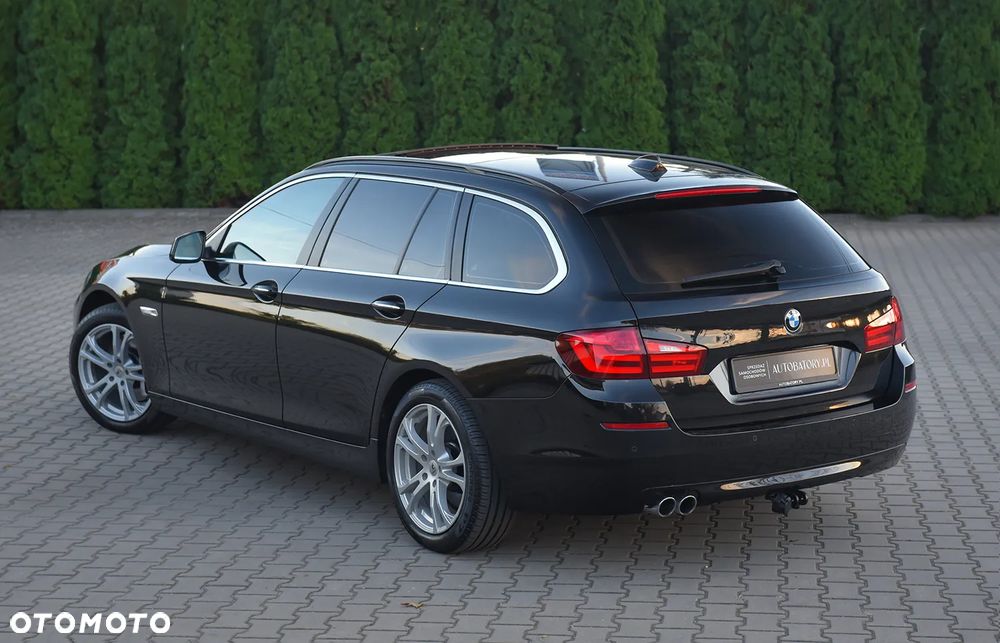 BMW Seria 5 525d Luxury Line - 23