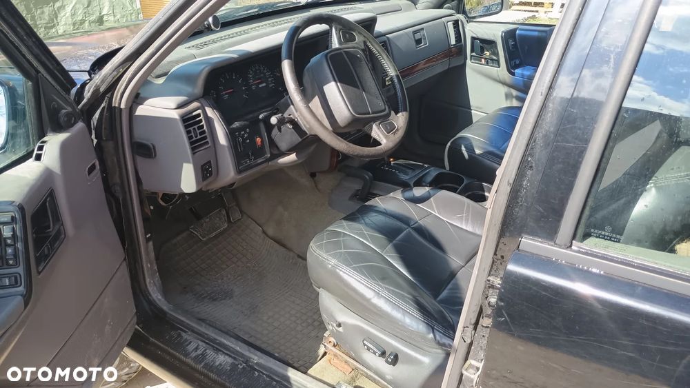 Jeep Grand Cherokee - 10