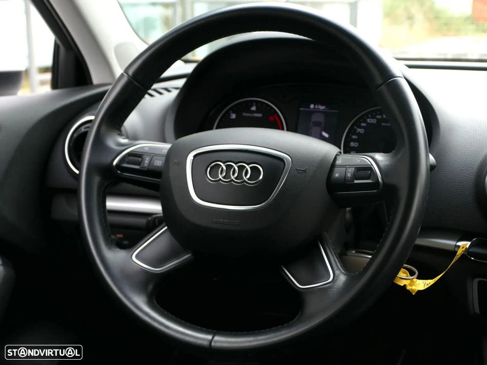 Audi A3 Sportback 1.6 TDI Advance Ultra - 34