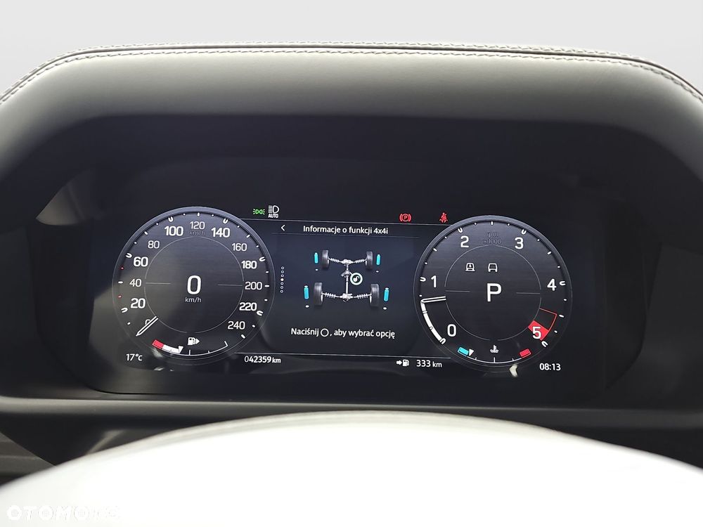 Land Rover Defender - 27