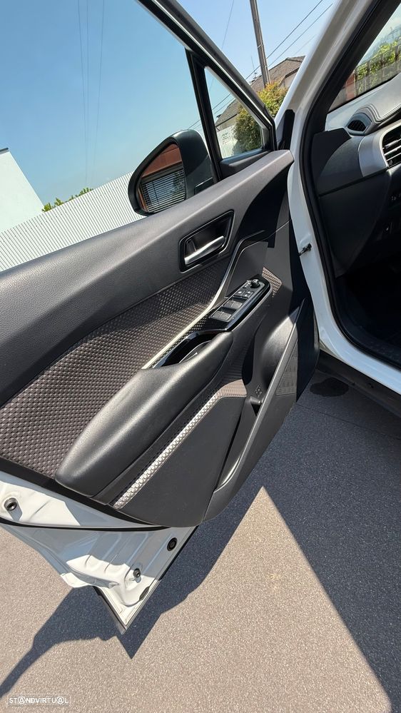 Toyota C-HR 1.8 Hybrid Exclusive - 18