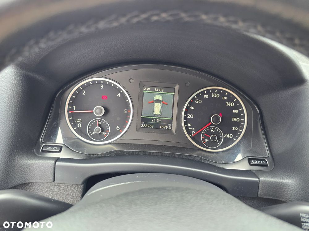 Volkswagen Tiguan - 24
