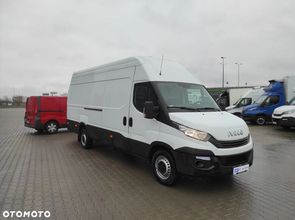 Iveco DAILY 35S15 - 3