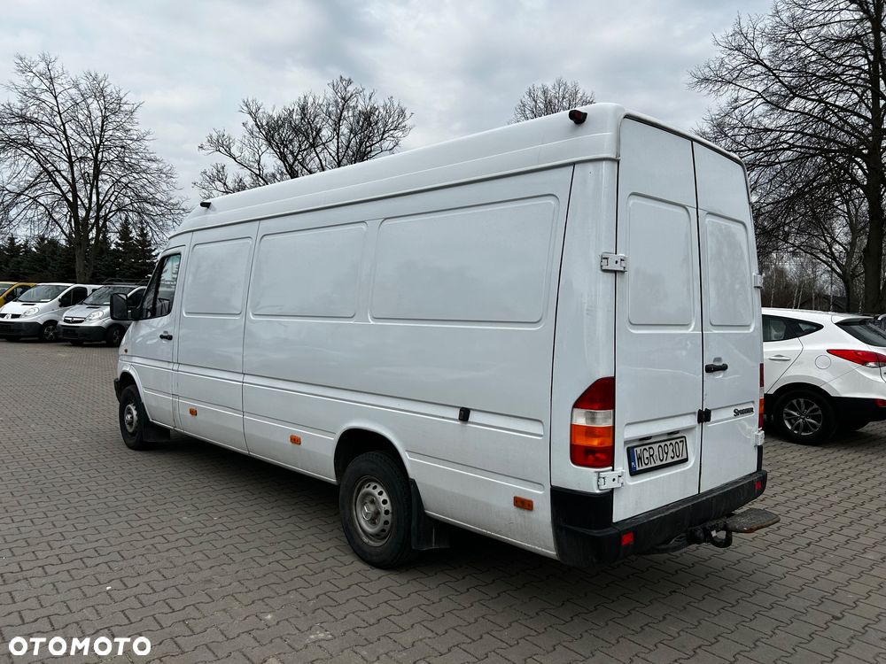 Mercedes-Benz Sprinter - 5