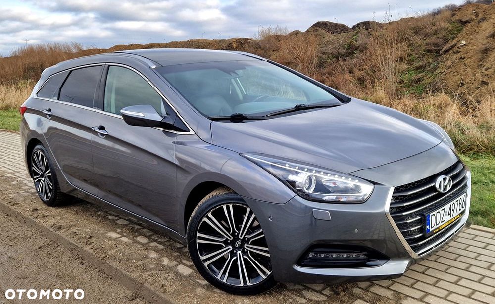 Hyundai i40 Kombi 1.7 CRDi DCT Premium - 3