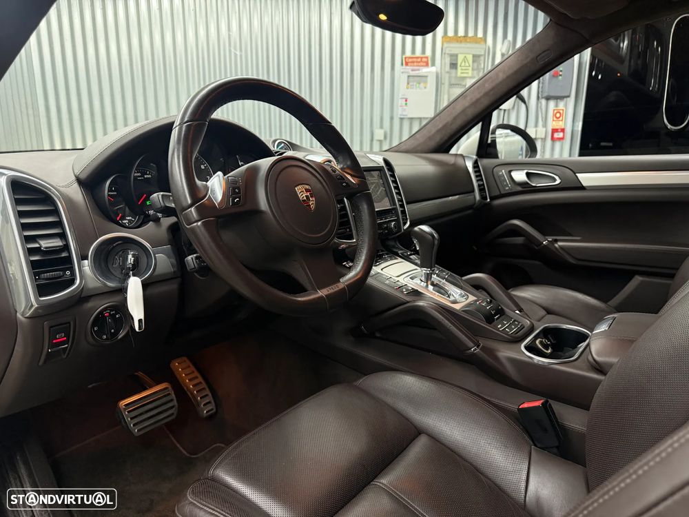 Porsche Cayenne S - 10