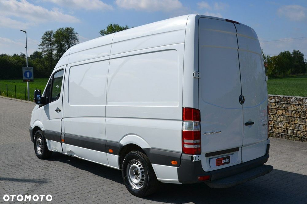 Mercedes-Benz Sprinter - 5