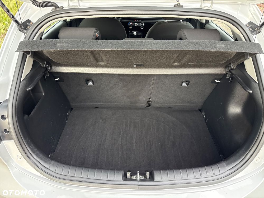 Kia Rio - 15