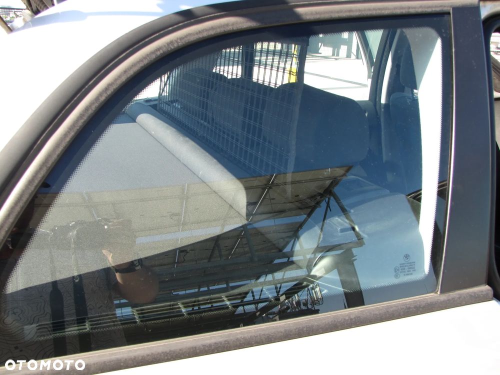 BMW Seria 3 - 36