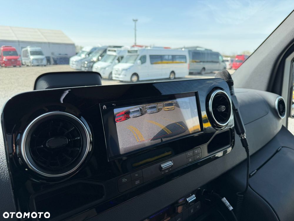 Mercedes-Benz Sprinter 519 - 24