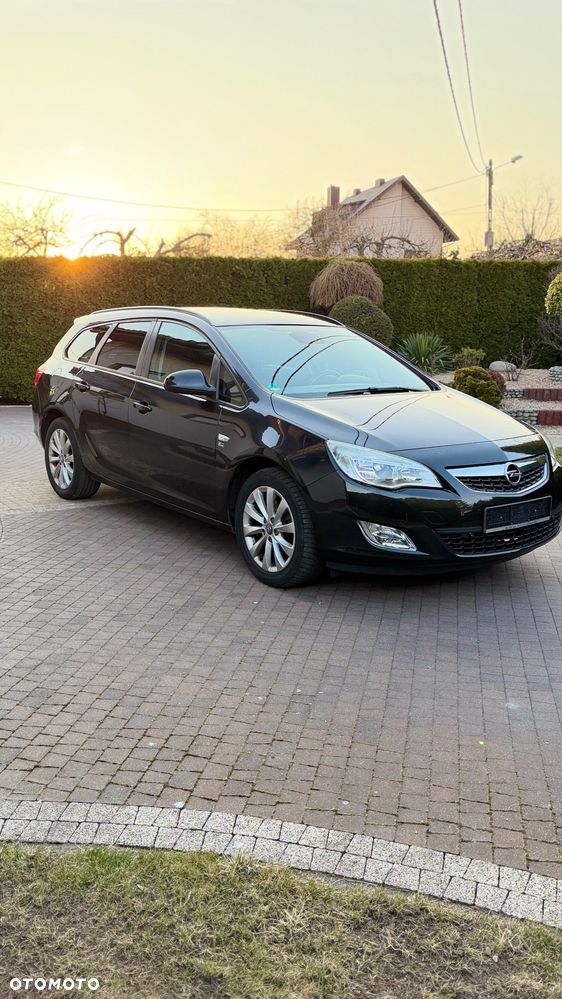 Opel Astra 1.7 CDTI DPF 150 Jahre - 4