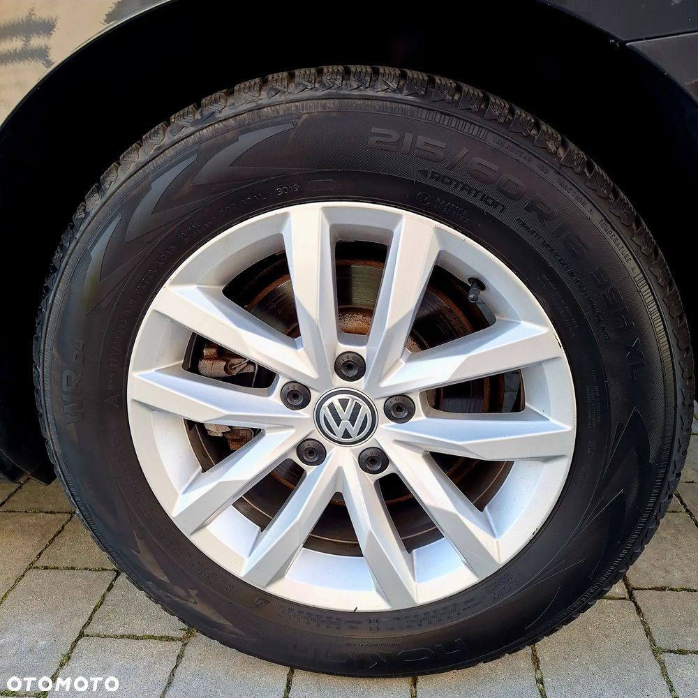 Volkswagen Passat - 13