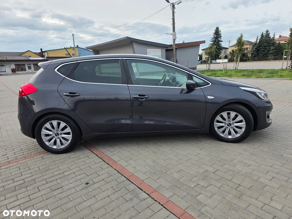 Kia Ceed - 6