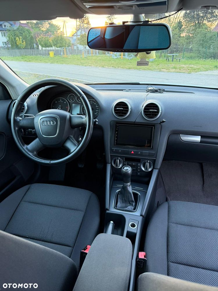 Audi A3 Sportback 1.6 TDI DPF Ambiente - 10