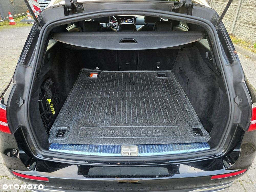 Mercedes-Benz Klasa E 220 d T 9G-TRONIC Avantgarde - 28