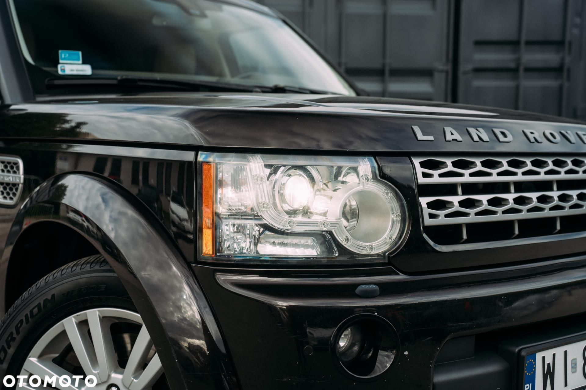 Land Rover Discovery - 24