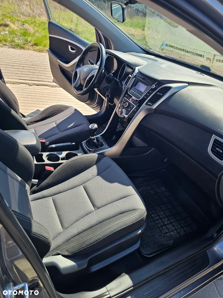 Hyundai i30 1.6 CRDI Trend - 18