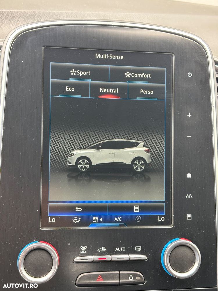 Renault Scenic - 11