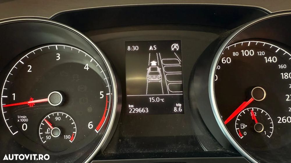 Volkswagen Golf 1.6 TDI BlueMotion Technology Comfortline - 20