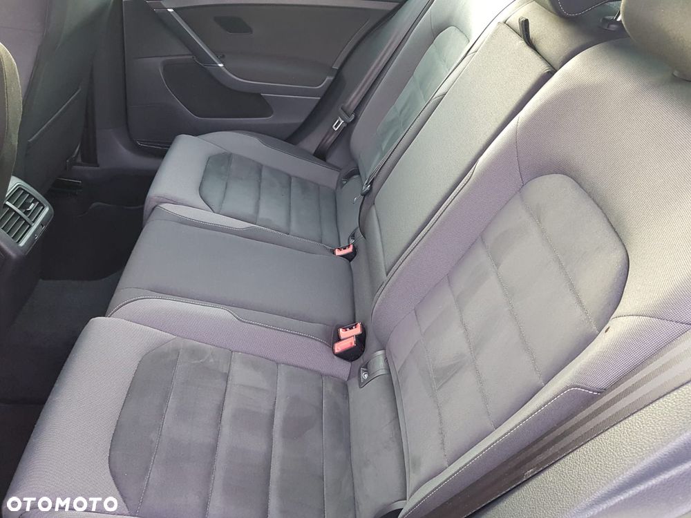 Volkswagen Golf - 18