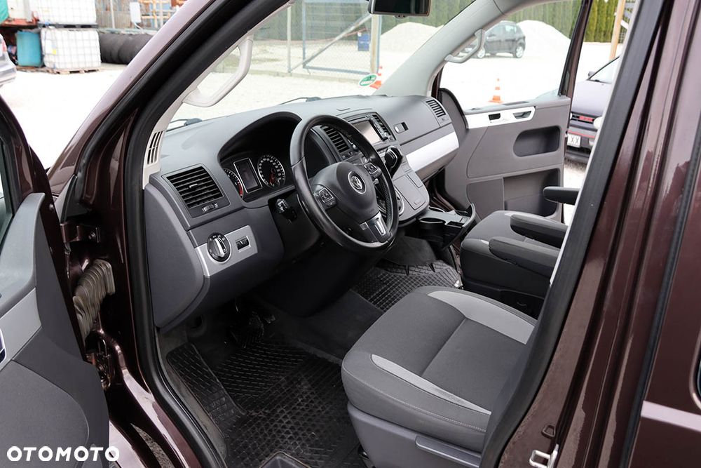 Volkswagen Multivan - 21