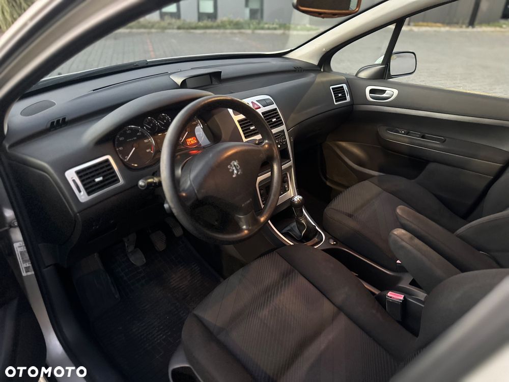 Peugeot 307 - 10